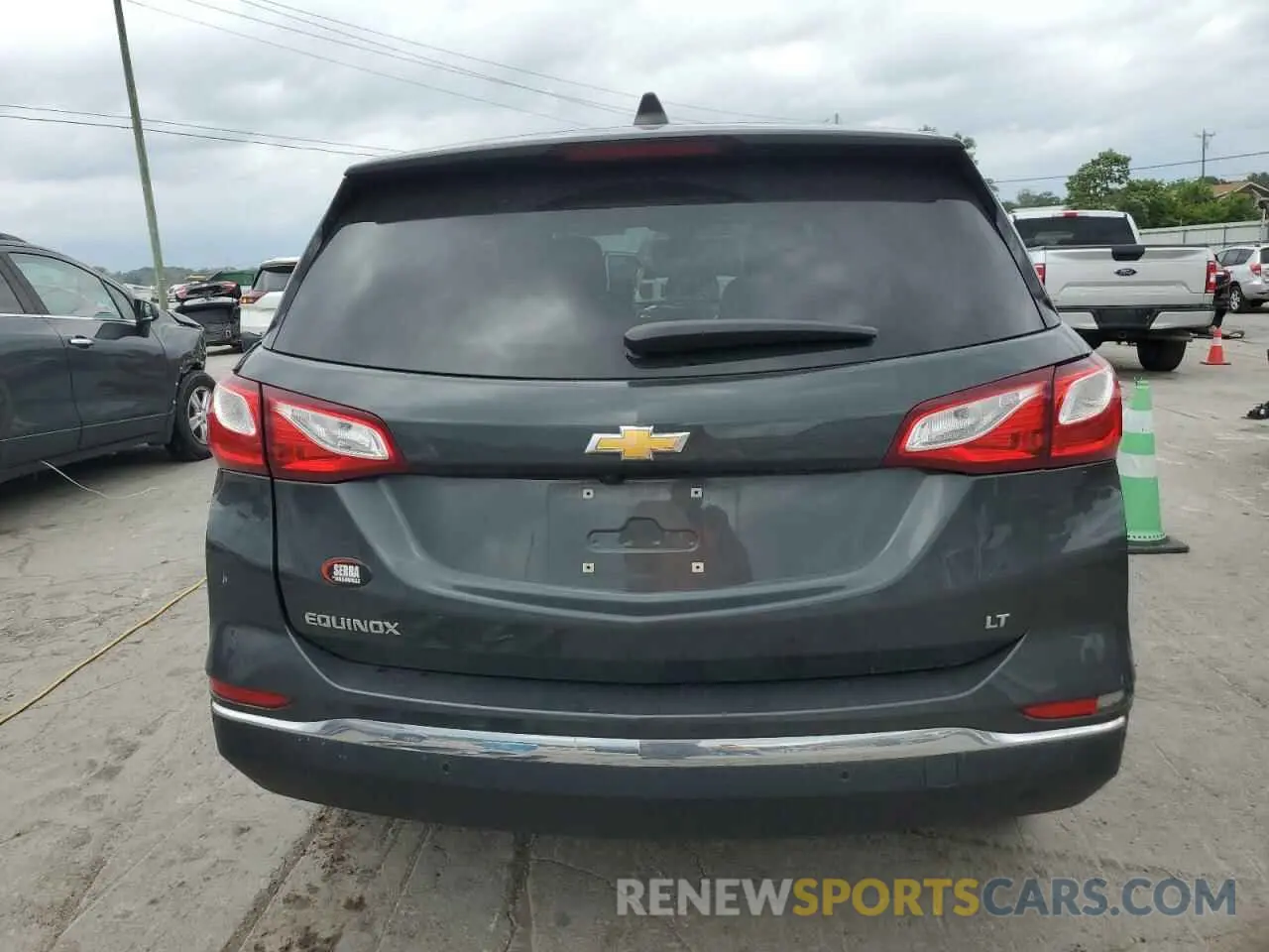 6 Photograph of a damaged car 3GNAXKEV7LS550932 CHEVROLET EQUINOX 2020