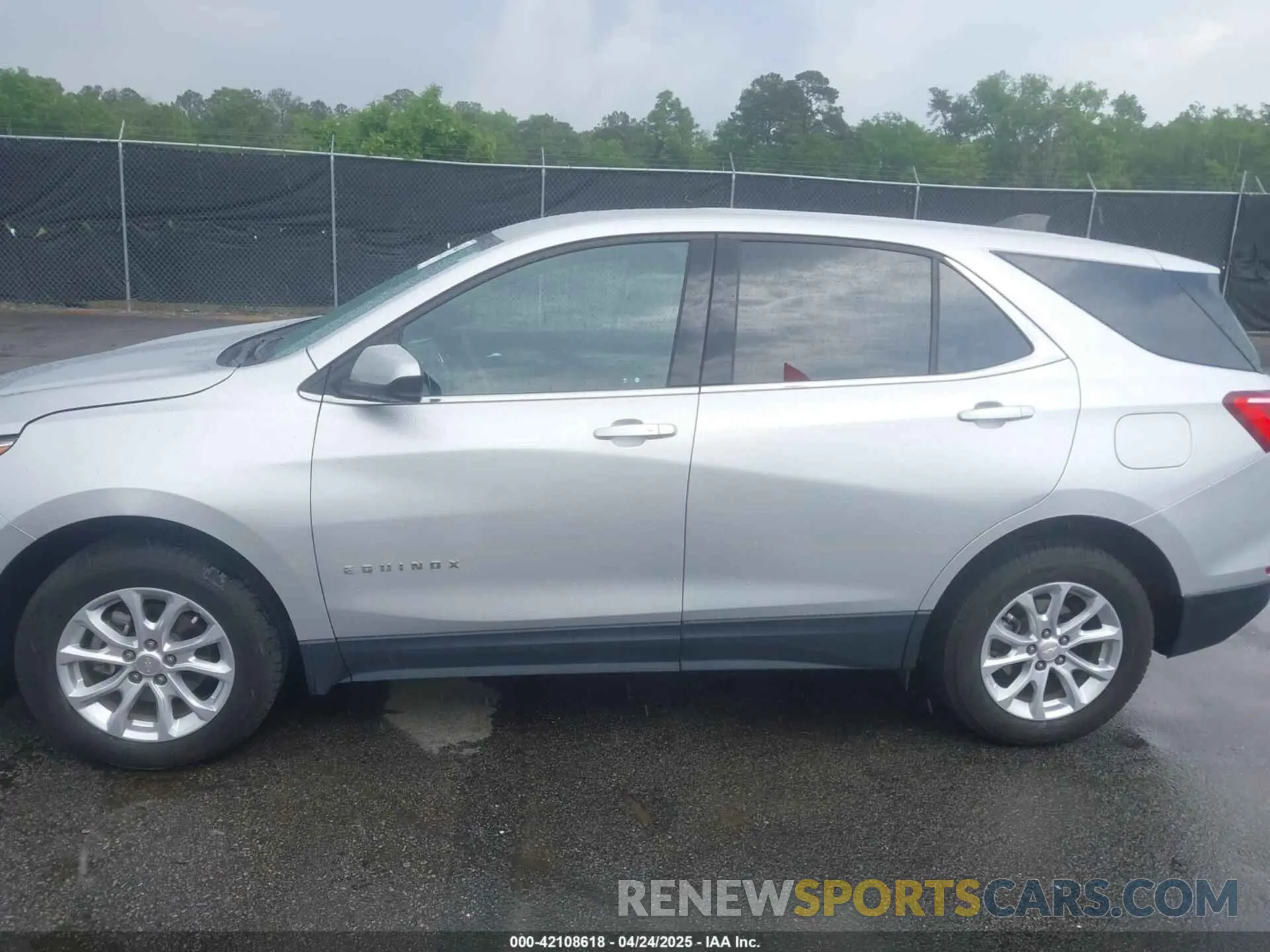 15 Photograph of a damaged car 3GNAXKEV7LS676840 CHEVROLET EQUINOX 2020