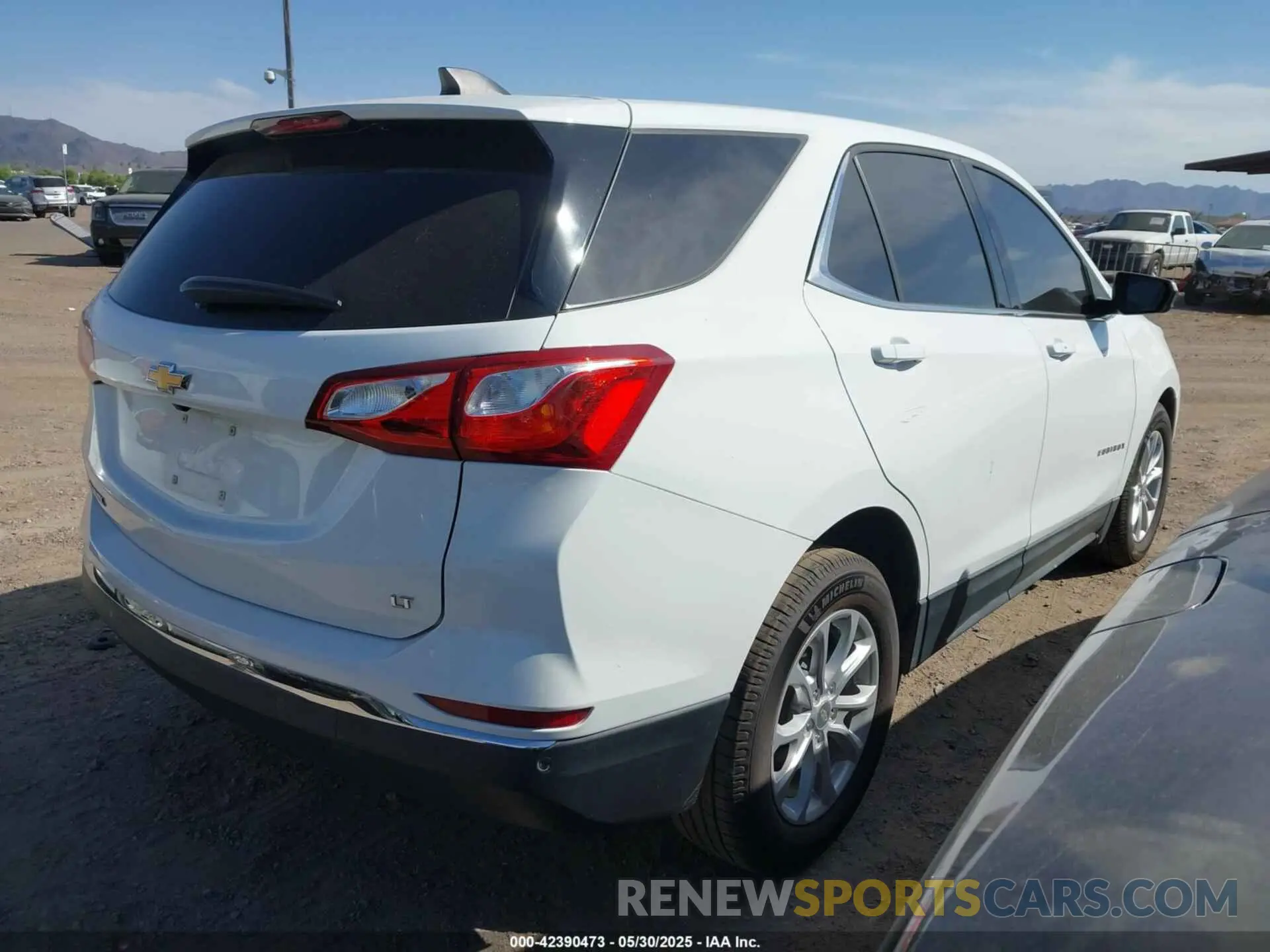 4 Фотография поврежденного автомобиля 3GNAXKEV7LS701445 CHEVROLET EQUINOX 2020