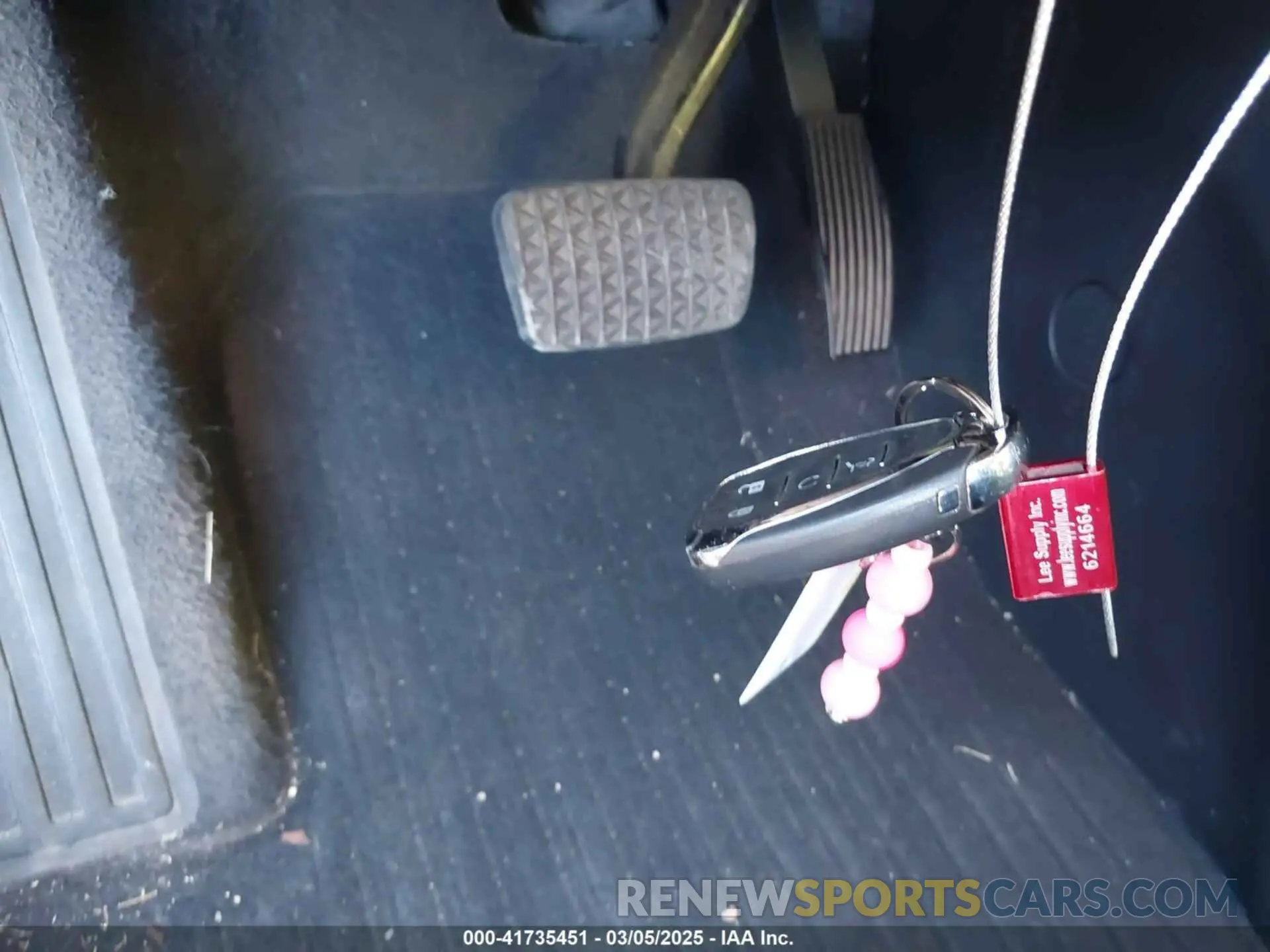 11 Photograph of a damaged car 3GNAXKEV8LL136567 CHEVROLET EQUINOX 2020