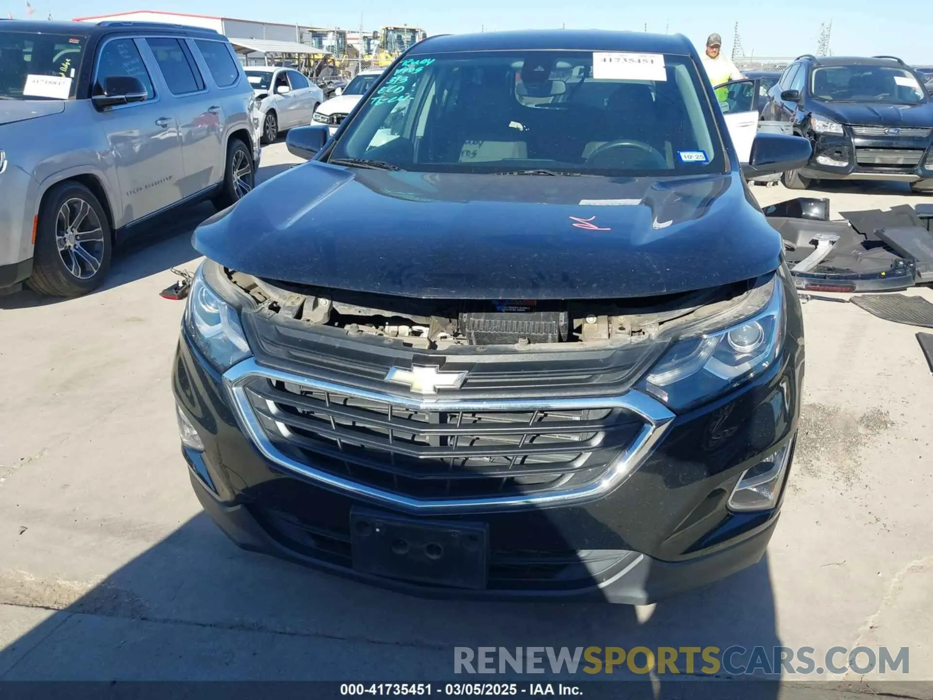 13 Photograph of a damaged car 3GNAXKEV8LL136567 CHEVROLET EQUINOX 2020
