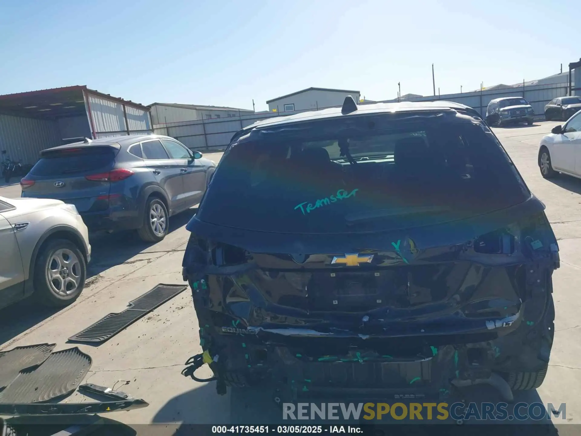17 Photograph of a damaged car 3GNAXKEV8LL136567 CHEVROLET EQUINOX 2020