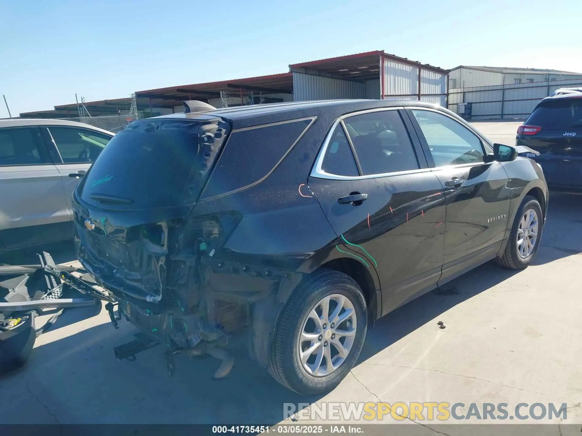 4 Photograph of a damaged car 3GNAXKEV8LL136567 CHEVROLET EQUINOX 2020