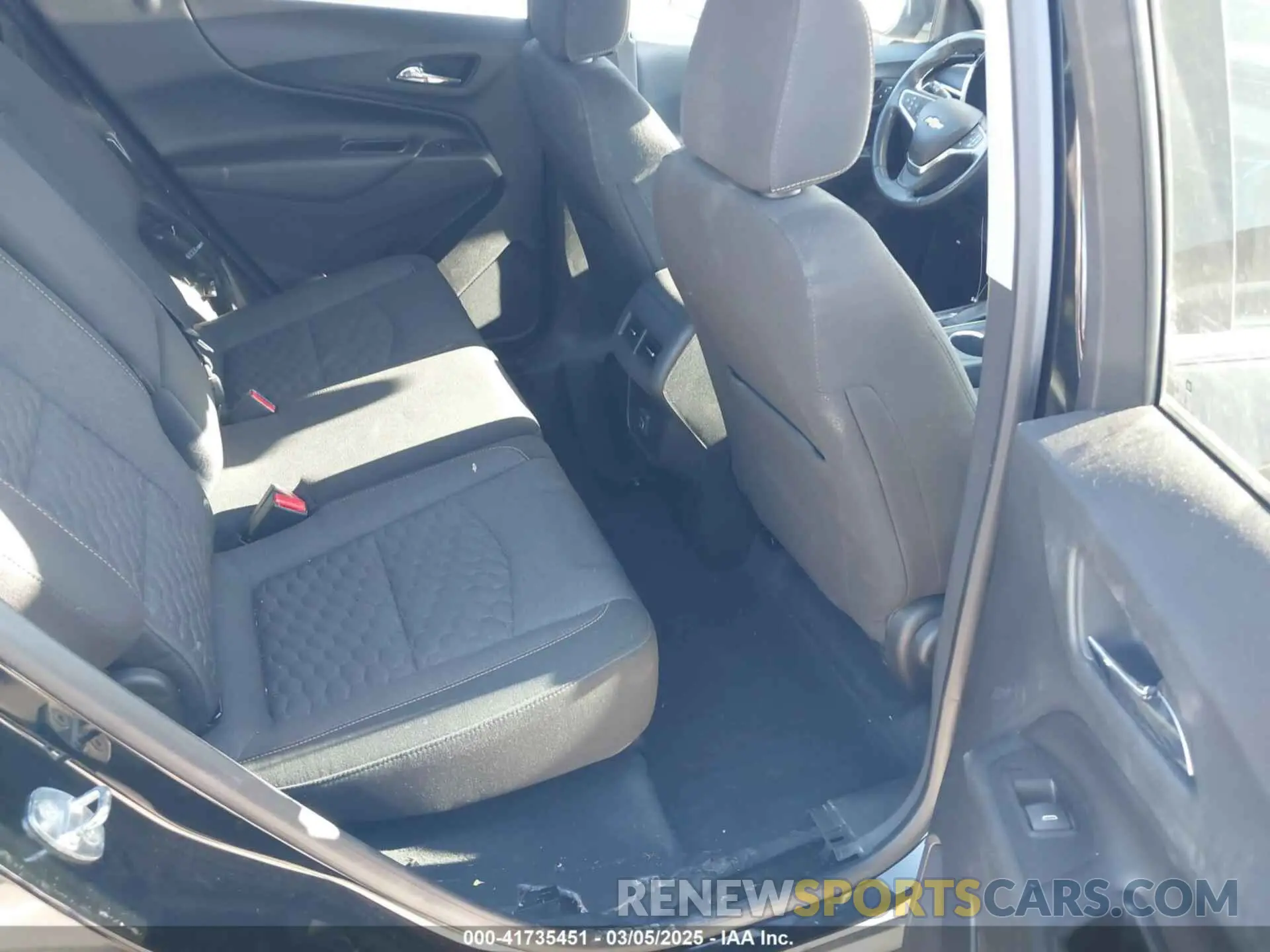 8 Photograph of a damaged car 3GNAXKEV8LL136567 CHEVROLET EQUINOX 2020