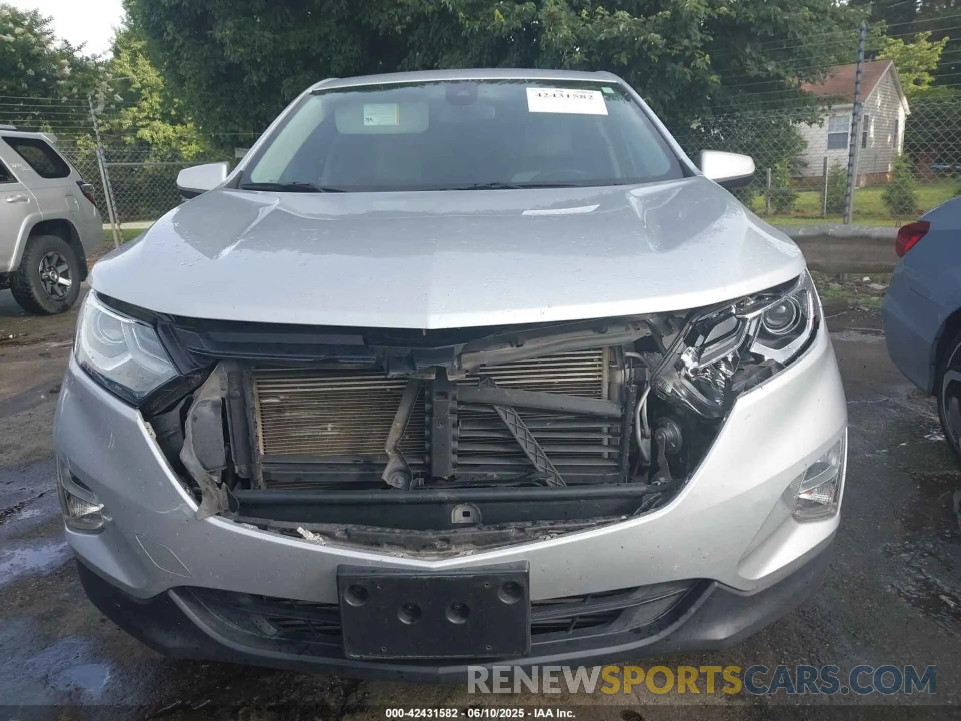 12 Photograph of a damaged car 3GNAXKEV8LL264954 CHEVROLET EQUINOX 2020