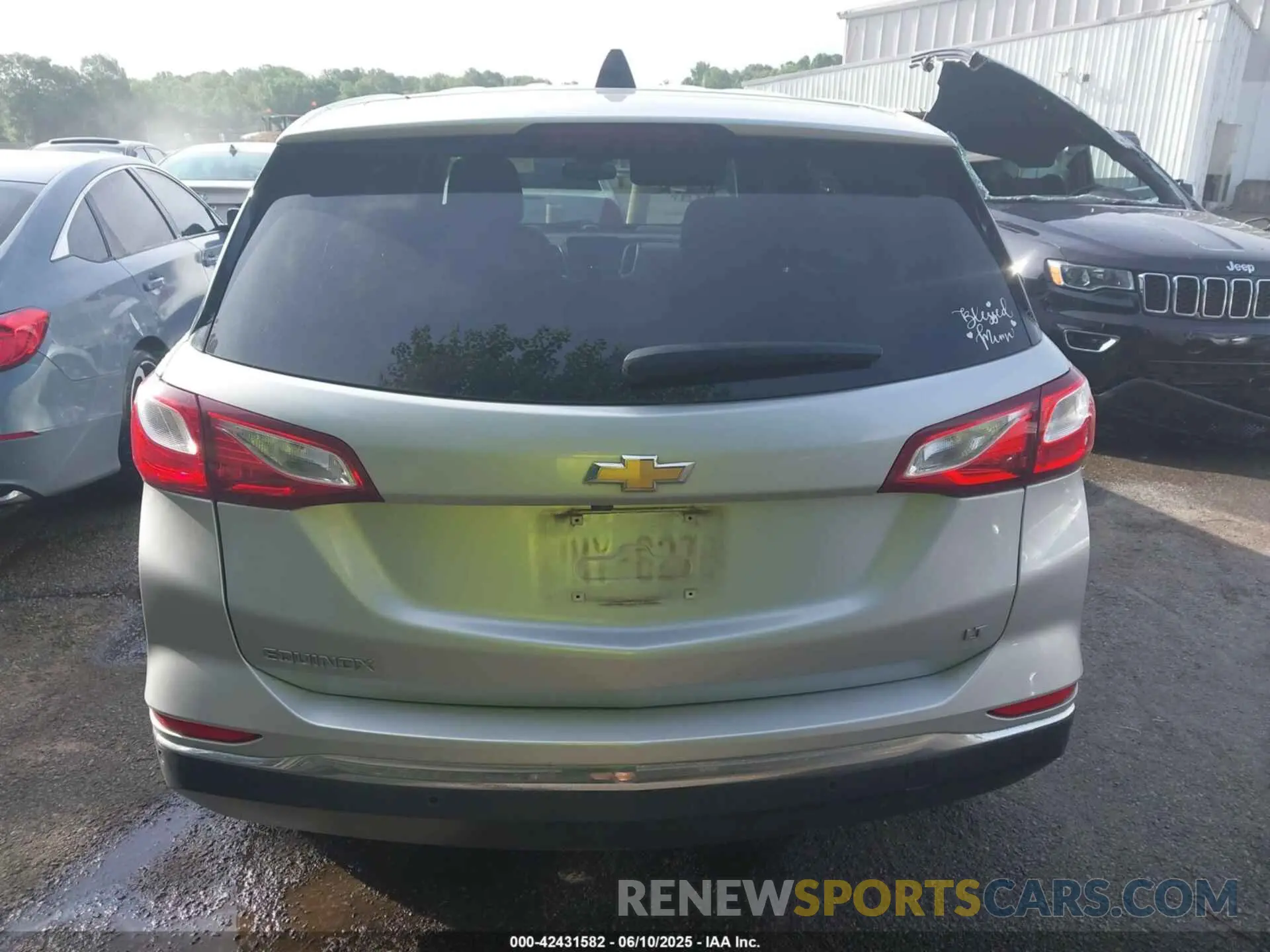 16 Photograph of a damaged car 3GNAXKEV8LL264954 CHEVROLET EQUINOX 2020