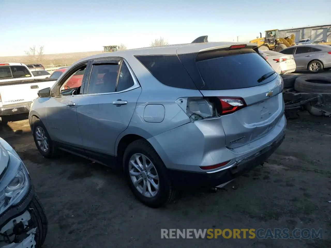2 Photograph of a damaged car 3GNAXKEV8LL280653 CHEVROLET EQUINOX 2020