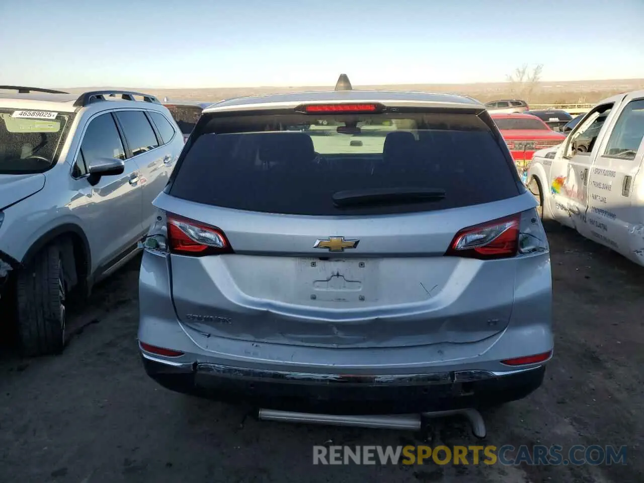 6 Photograph of a damaged car 3GNAXKEV8LL280653 CHEVROLET EQUINOX 2020