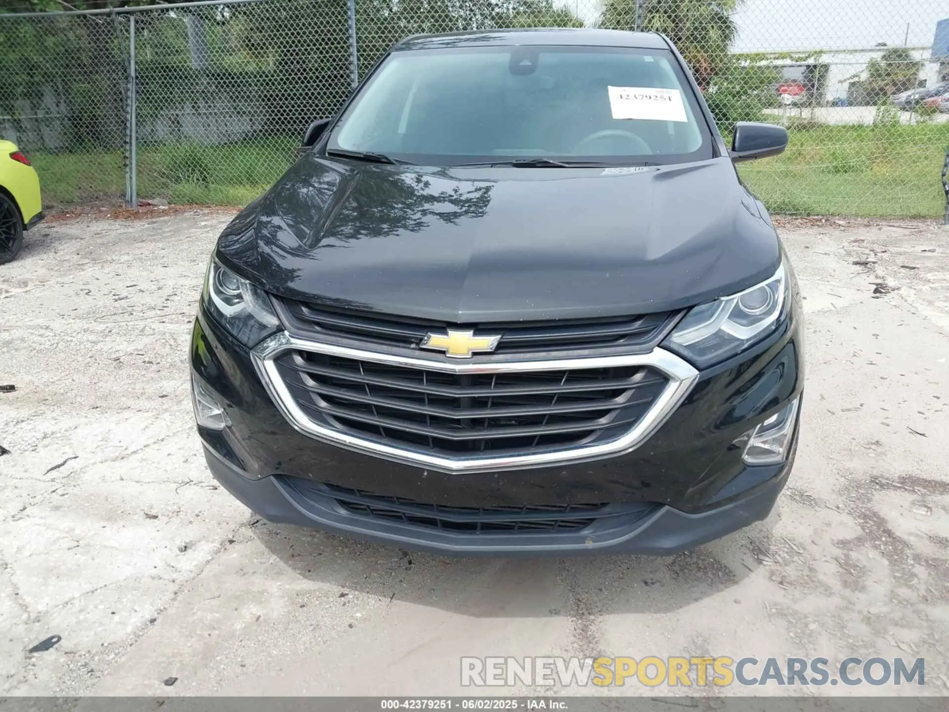 12 Photograph of a damaged car 3GNAXKEV8LL289983 CHEVROLET EQUINOX 2020