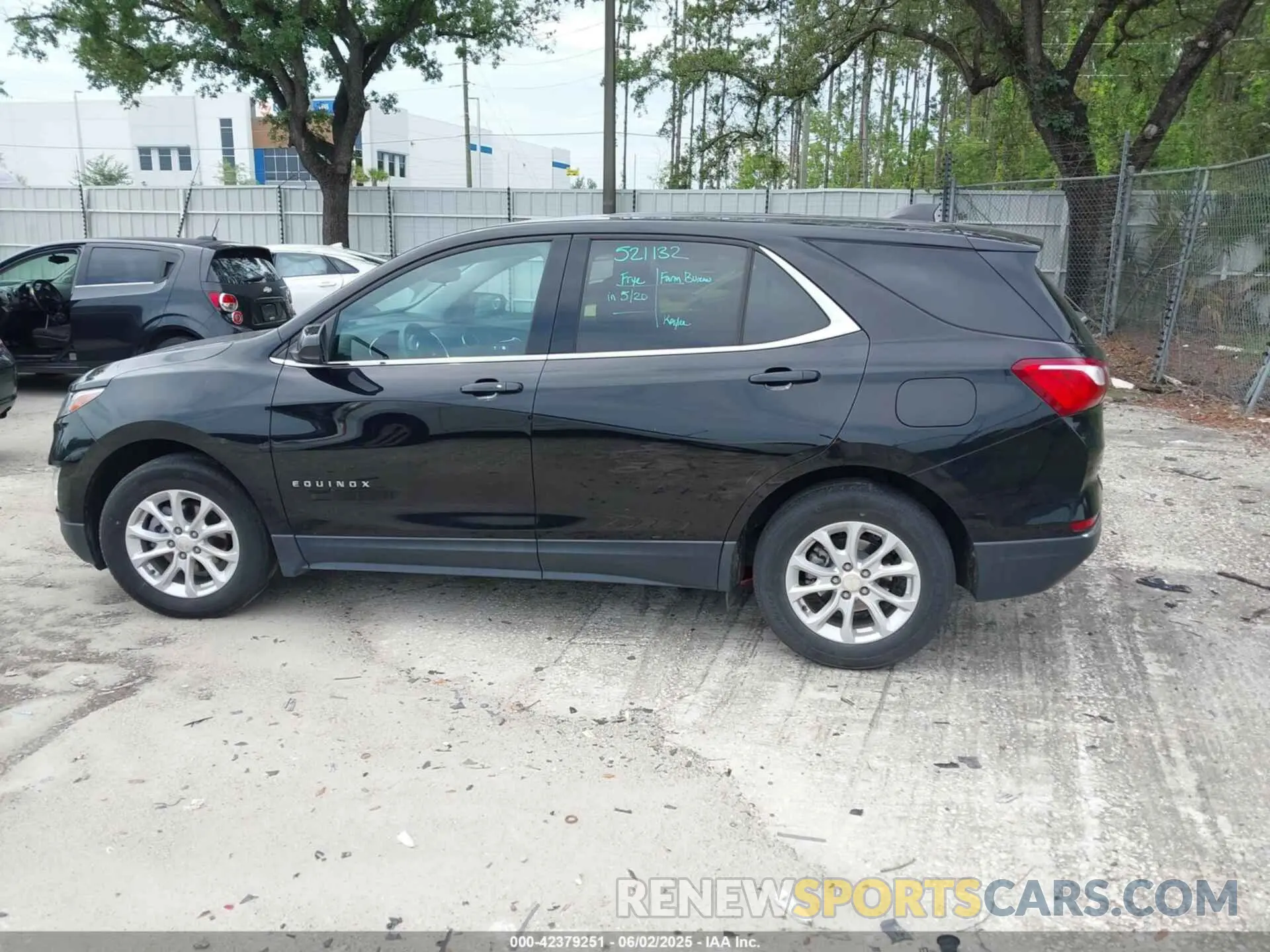 14 Photograph of a damaged car 3GNAXKEV8LL289983 CHEVROLET EQUINOX 2020