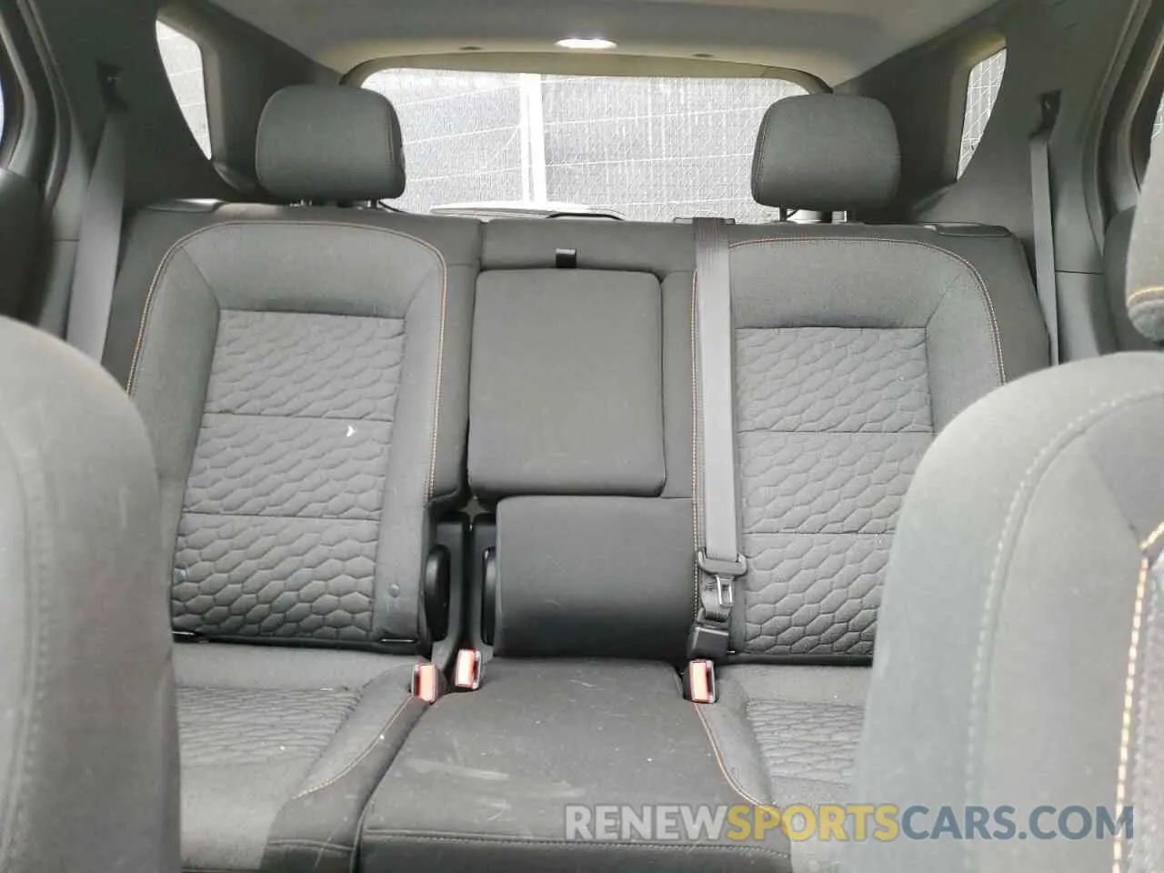 10 Photograph of a damaged car 3GNAXKEV8LL316602 CHEVROLET EQUINOX 2020
