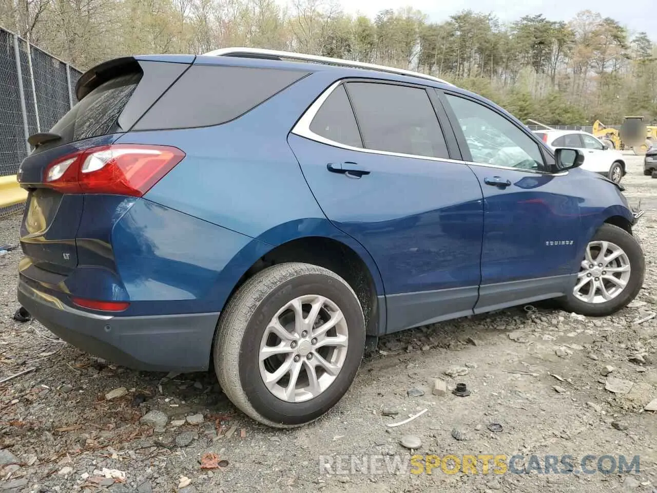 3 Photograph of a damaged car 3GNAXKEV8LL316602 CHEVROLET EQUINOX 2020