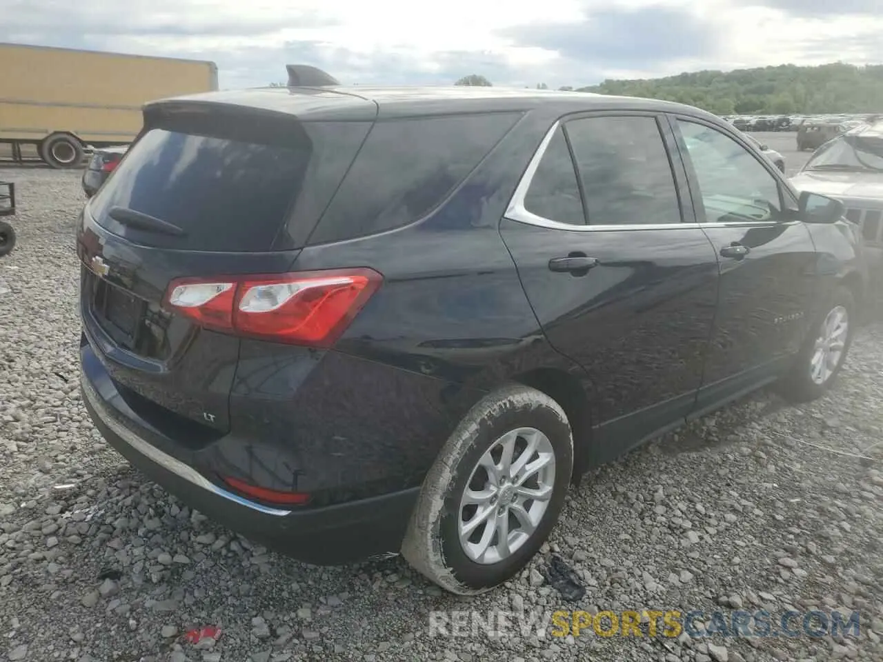 3 Photograph of a damaged car 3GNAXKEV8LS502307 CHEVROLET EQUINOX 2020