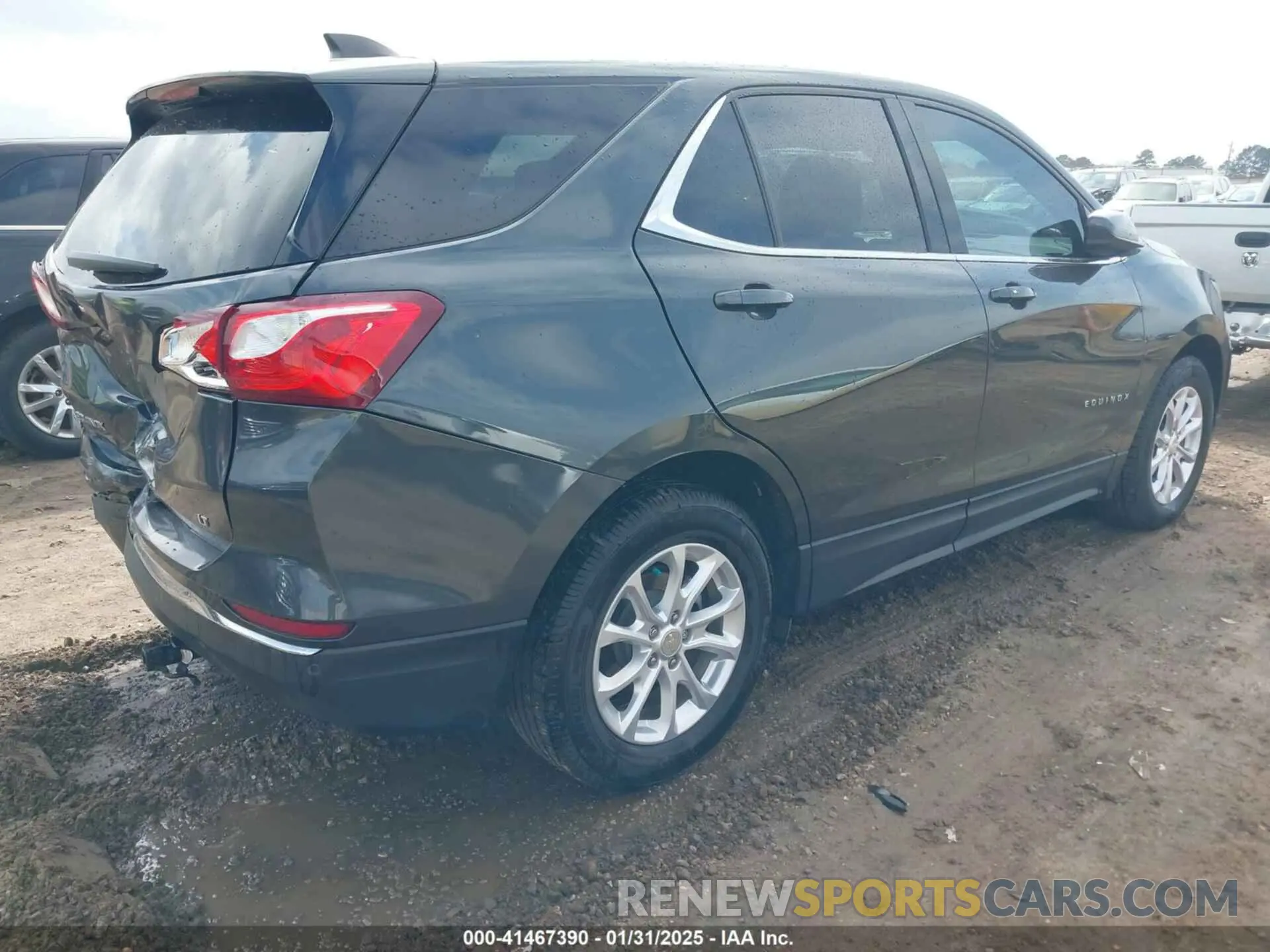 4 Фотография поврежденного автомобиля 3GNAXKEV8LS535971 CHEVROLET EQUINOX 2020