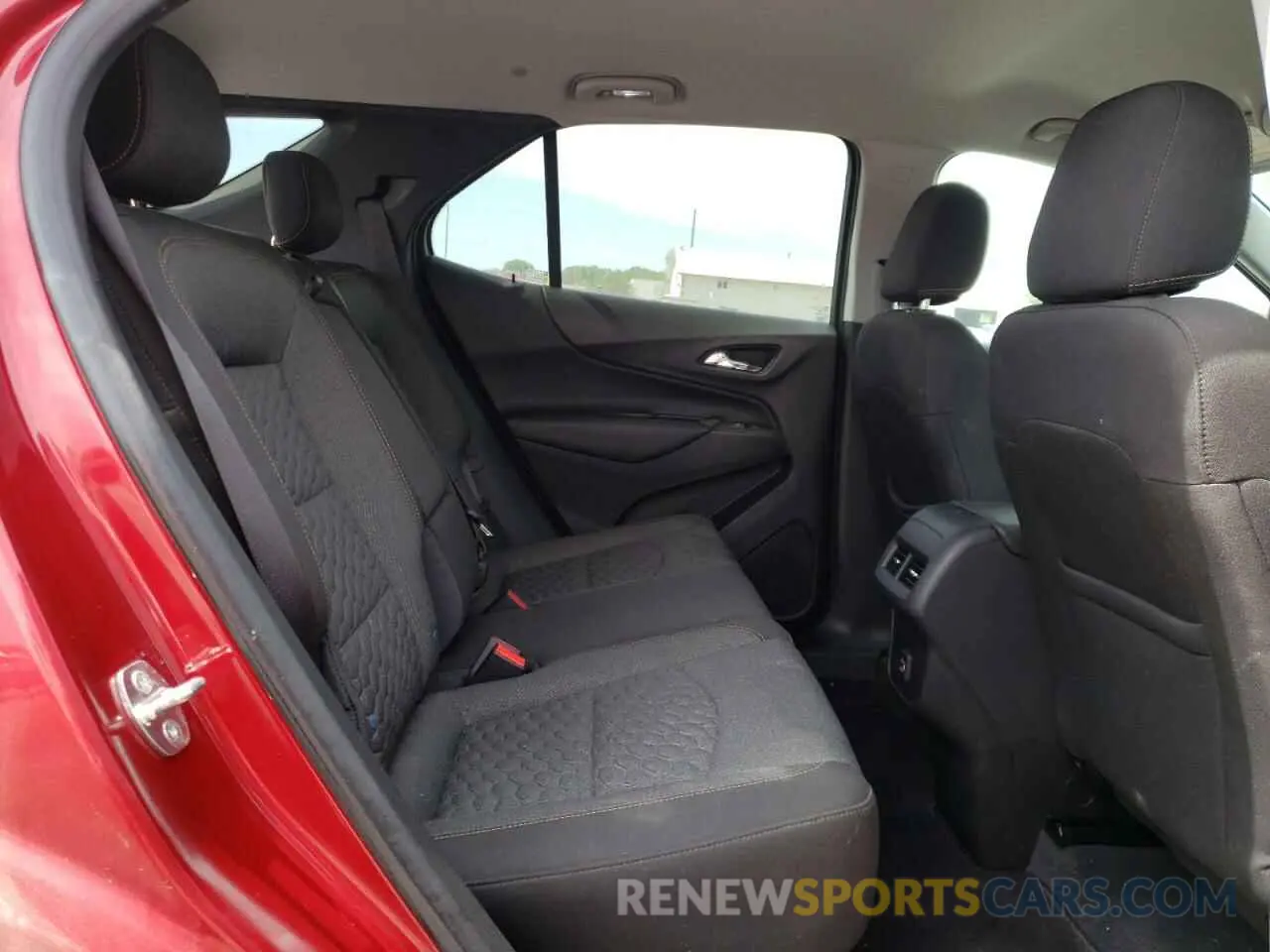 6 Photograph of a damaged car 3GNAXKEV8LS614265 CHEVROLET EQUINOX 2020