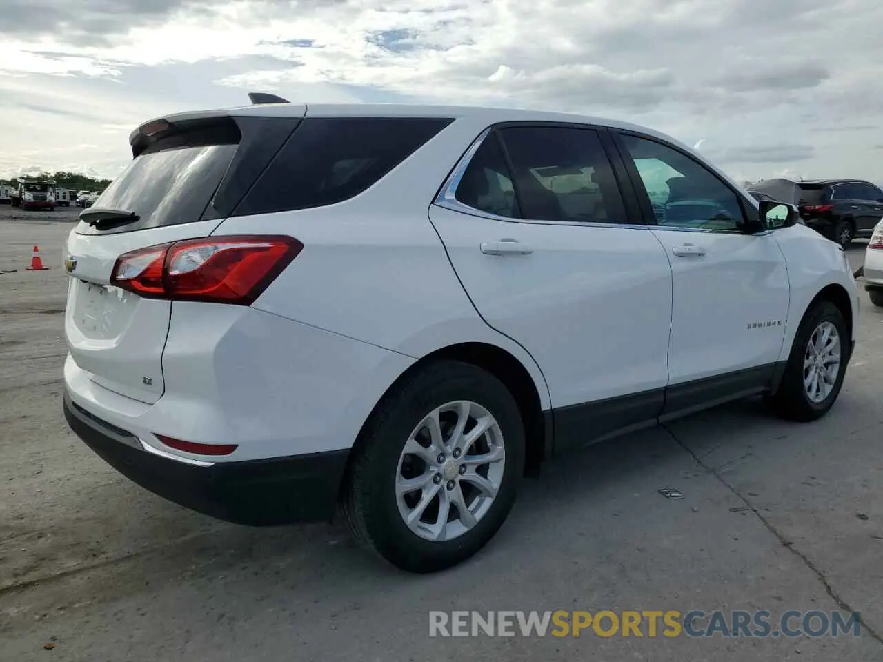 3 Фотография поврежденного автомобиля 3GNAXKEV8LS707142 CHEVROLET EQUINOX 2020