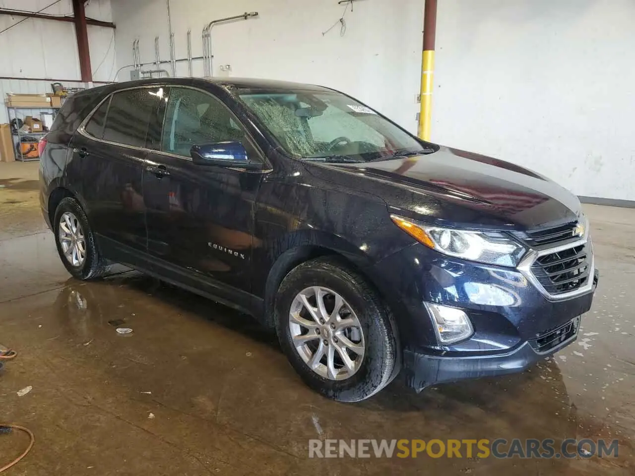 4 Фотография поврежденного автомобиля 3GNAXKEV8LS710512 CHEVROLET EQUINOX 2020