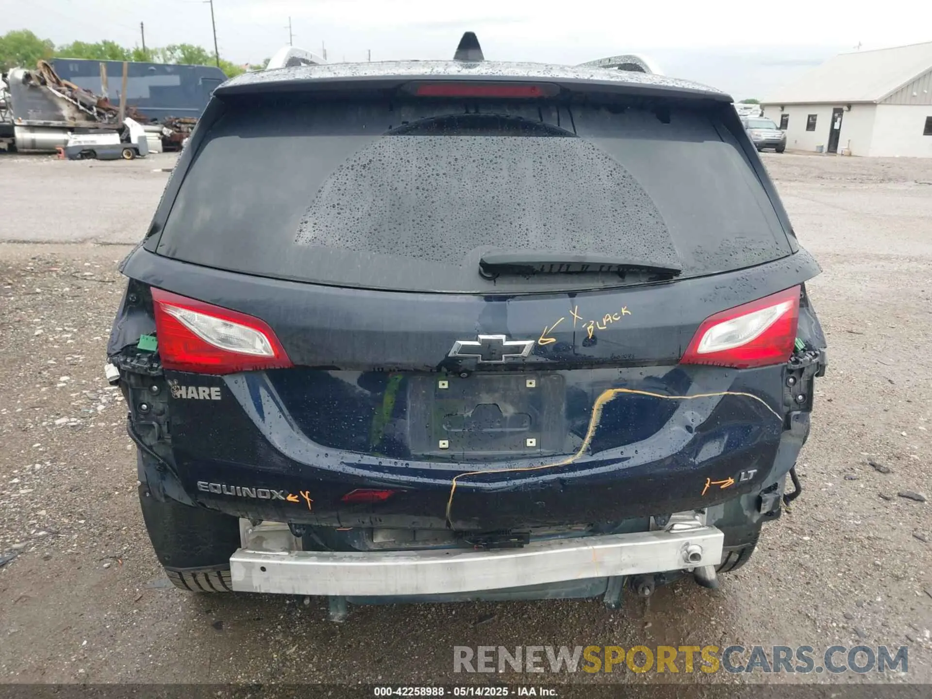 17 Photograph of a damaged car 3GNAXKEV8LS735376 CHEVROLET EQUINOX 2020