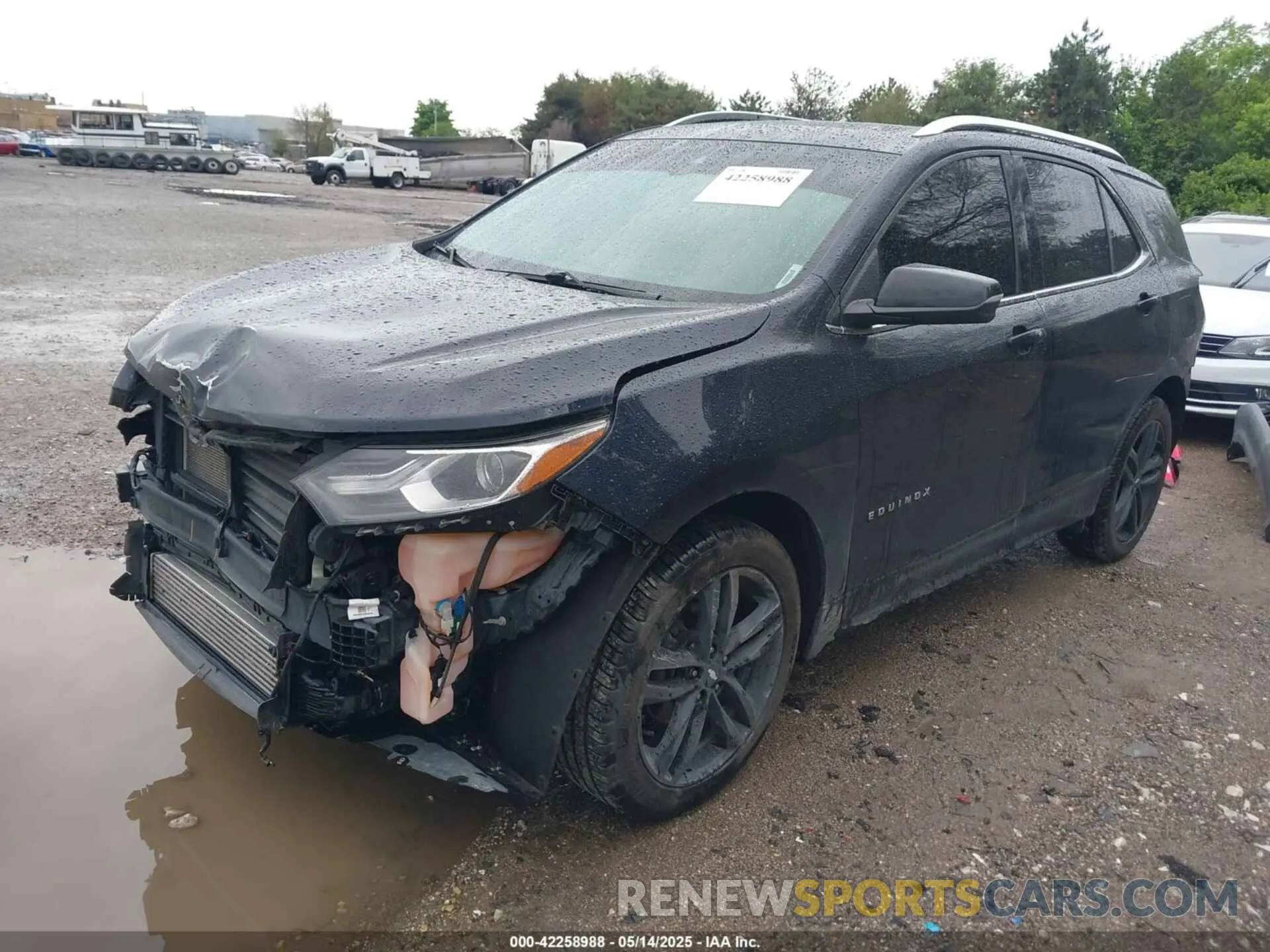 2 Photograph of a damaged car 3GNAXKEV8LS735376 CHEVROLET EQUINOX 2020