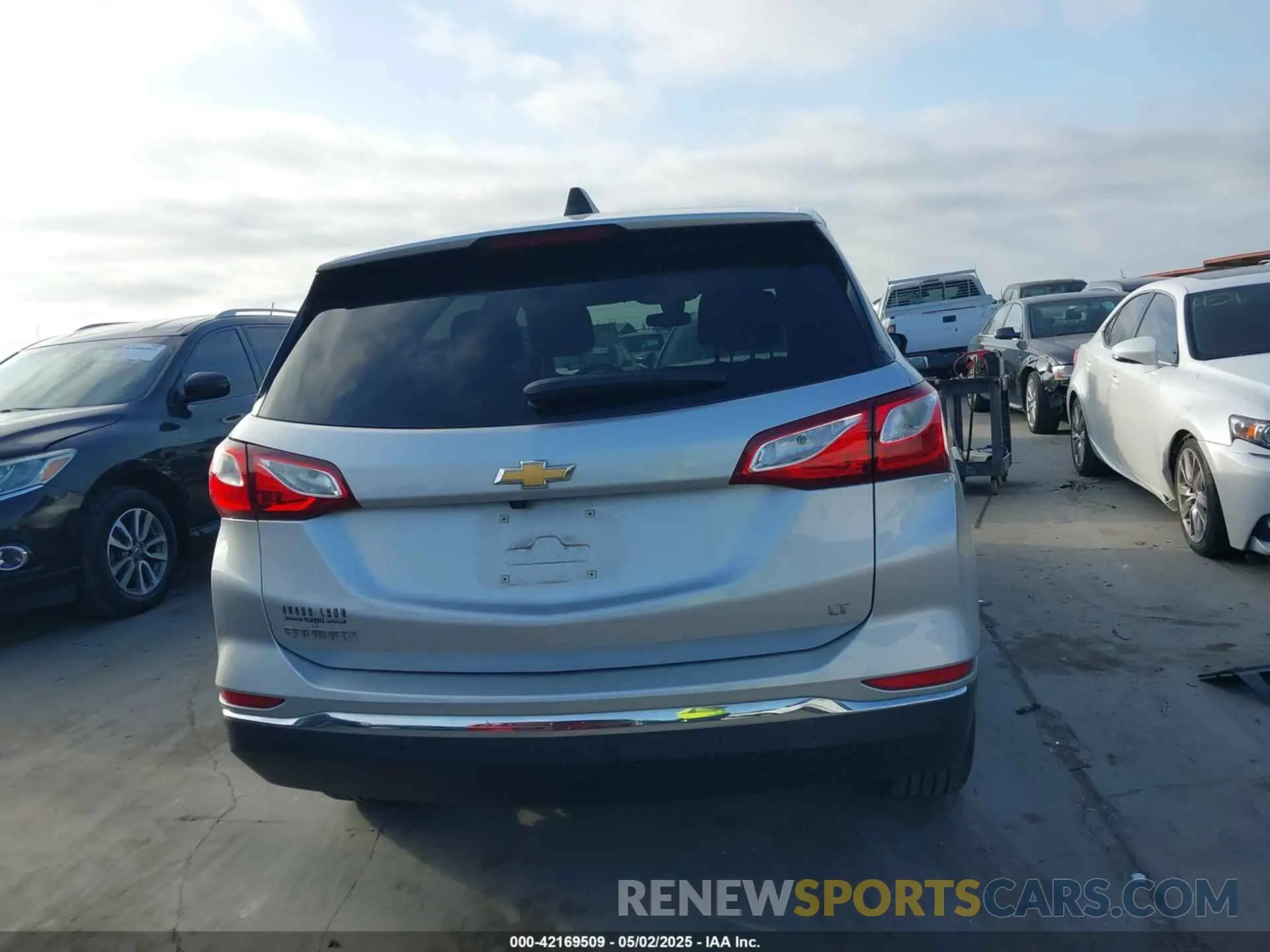 16 Photograph of a damaged car 3GNAXKEV9LS611052 CHEVROLET EQUINOX 2020