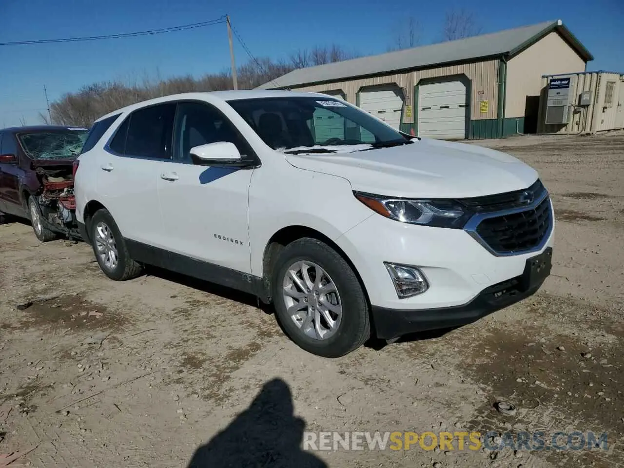 4 Photograph of a damaged car 3GNAXKEV9LS662390 CHEVROLET EQUINOX 2020