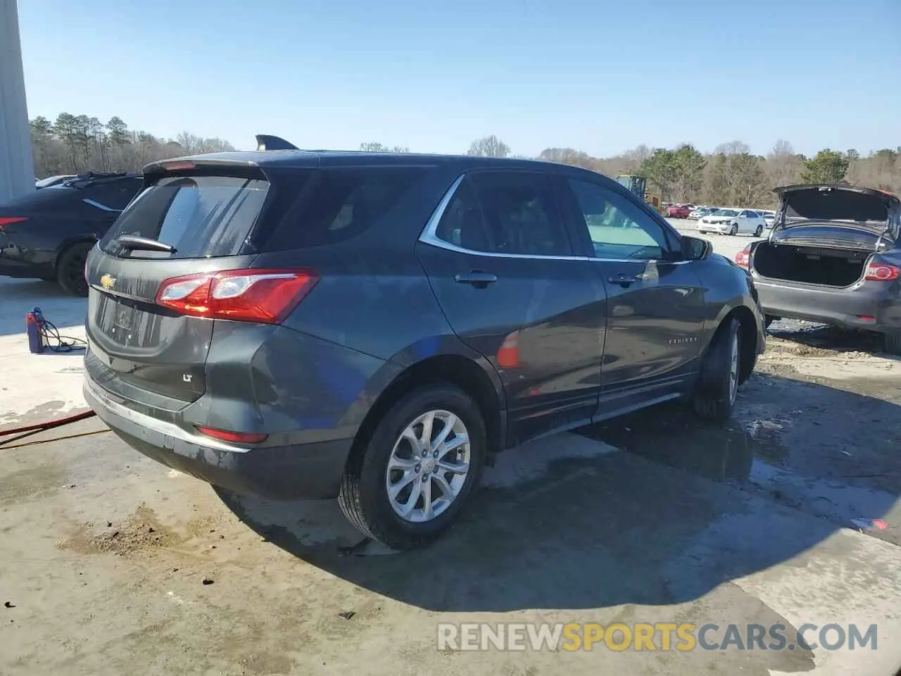 3 Photograph of a damaged car 3GNAXKEVXLS586159 CHEVROLET EQUINOX 2020