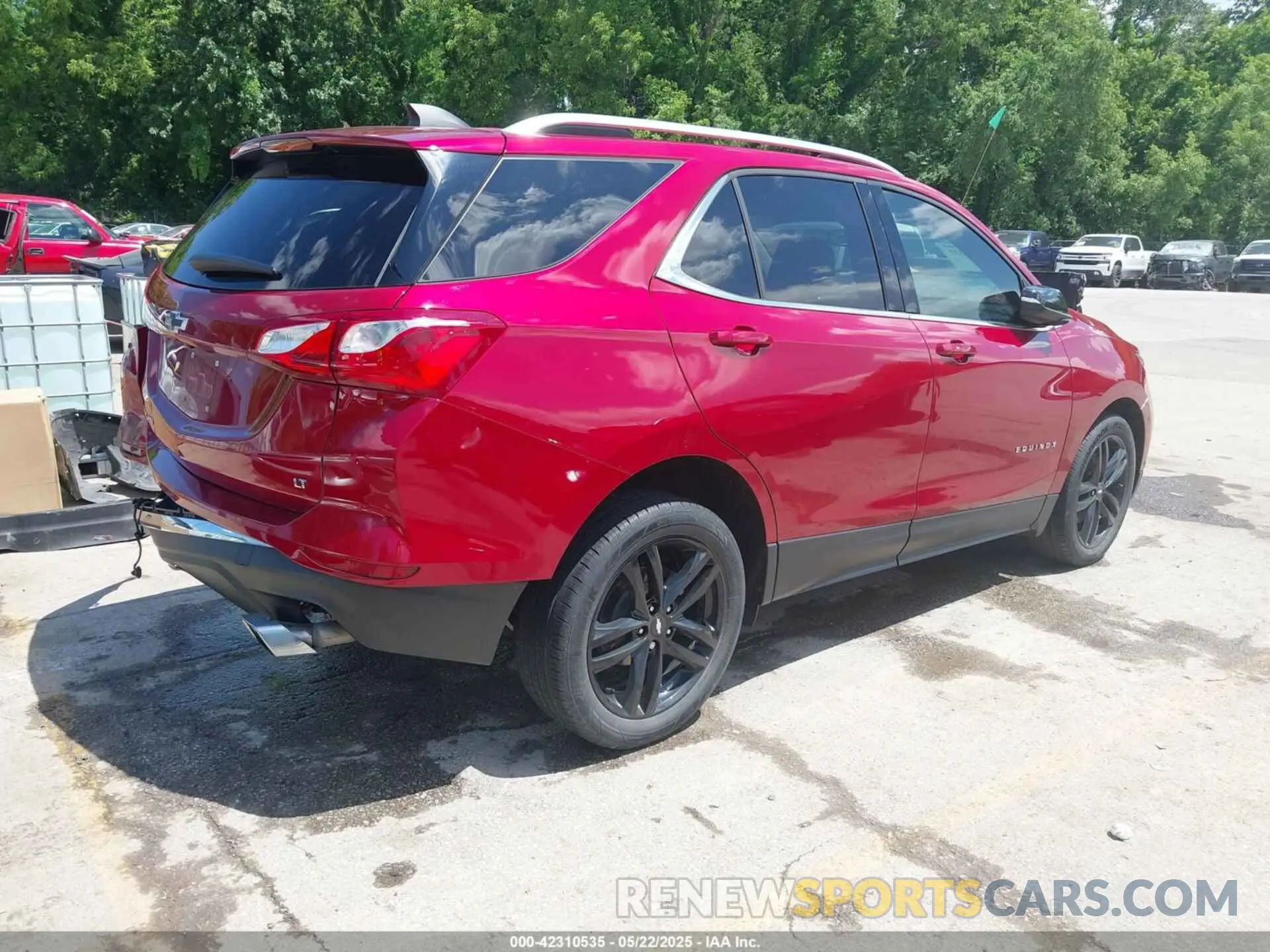 4 Photograph of a damaged car 3GNAXLEX0LL261165 CHEVROLET EQUINOX 2020