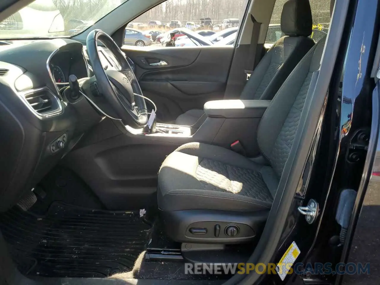 7 Фотография поврежденного автомобиля 3GNAXLEX1LS563070 CHEVROLET EQUINOX 2020
