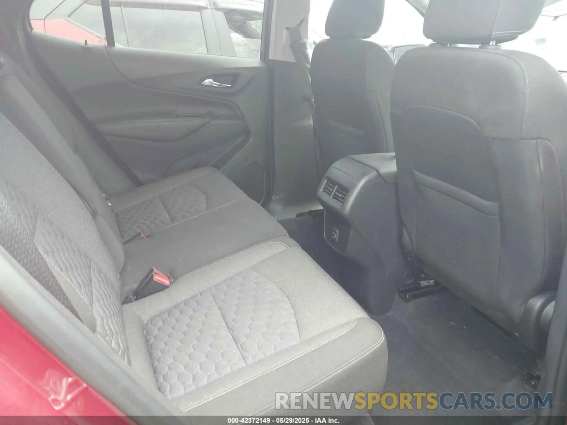 8 Photograph of a damaged car 3GNAXLEX7LS503309 CHEVROLET EQUINOX 2020