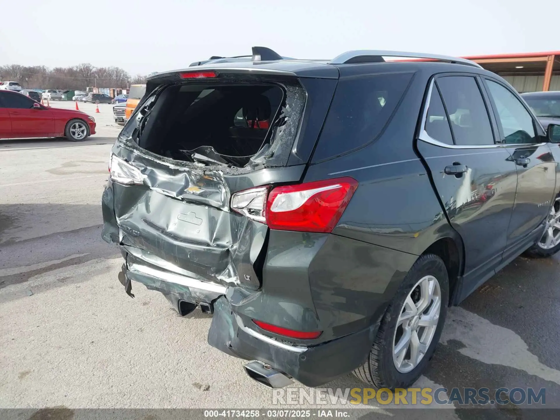 17 Photograph of a damaged car 3GNAXLEX7LS591231 CHEVROLET EQUINOX 2020