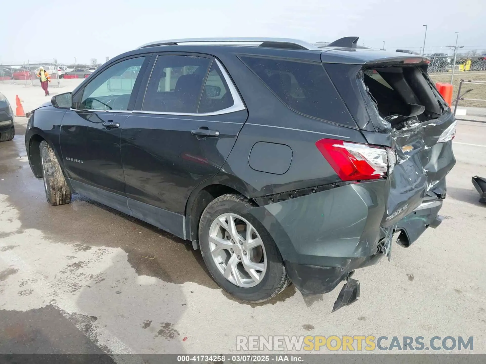 3 Photograph of a damaged car 3GNAXLEX7LS591231 CHEVROLET EQUINOX 2020