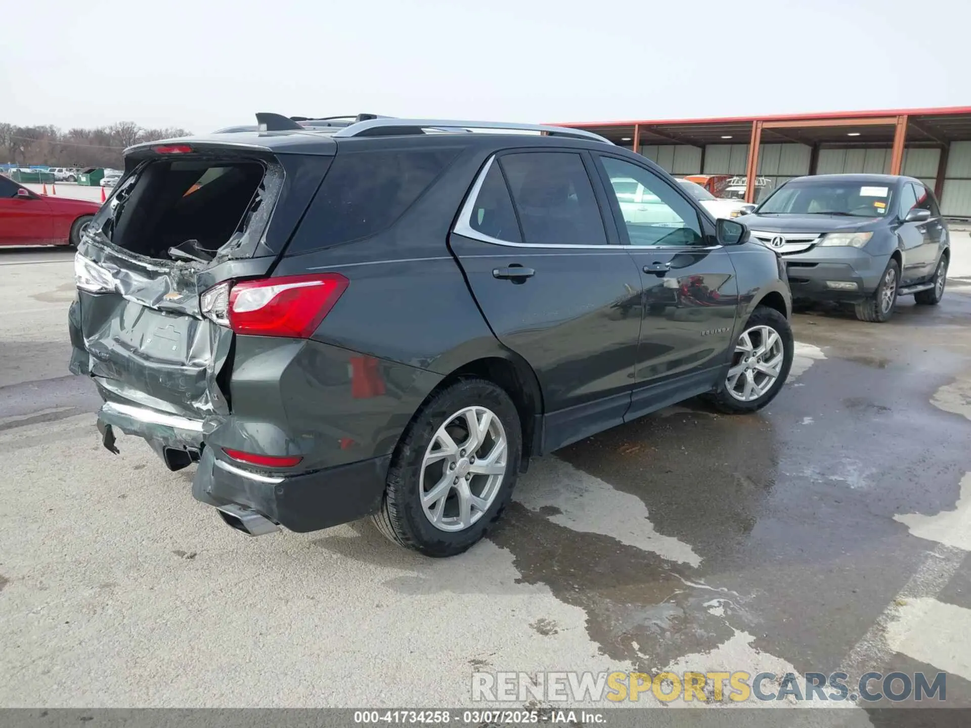 4 Photograph of a damaged car 3GNAXLEX7LS591231 CHEVROLET EQUINOX 2020