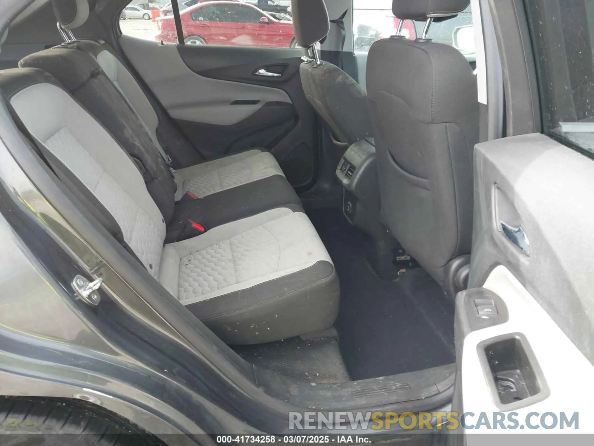 8 Photograph of a damaged car 3GNAXLEX7LS591231 CHEVROLET EQUINOX 2020
