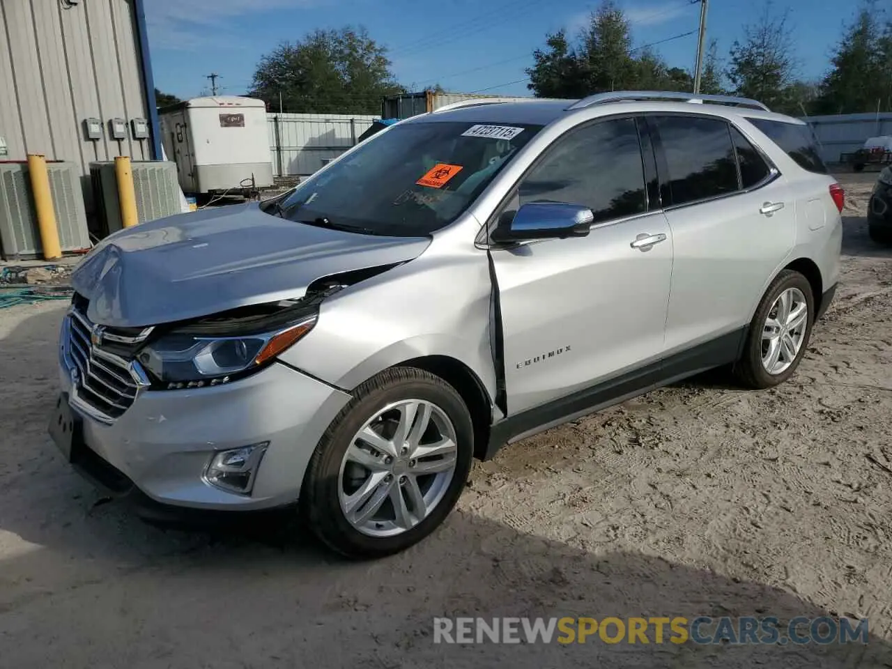 1 Photograph of a damaged car 3GNAXNEV0LS571090 CHEVROLET EQUINOX 2020