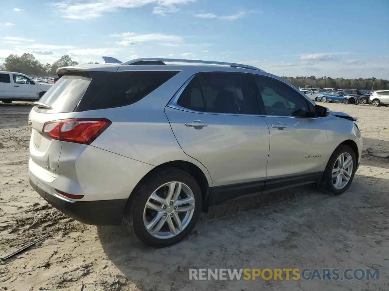 3 Photograph of a damaged car 3GNAXNEV0LS571090 CHEVROLET EQUINOX 2020