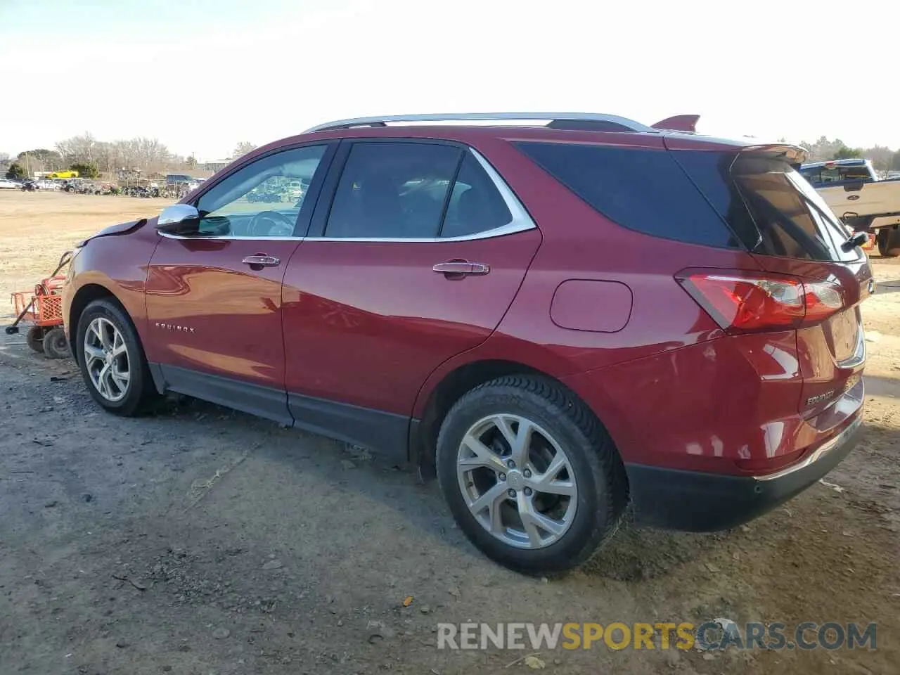 2 Photograph of a damaged car 3GNAXNEV8LS640687 CHEVROLET EQUINOX 2020