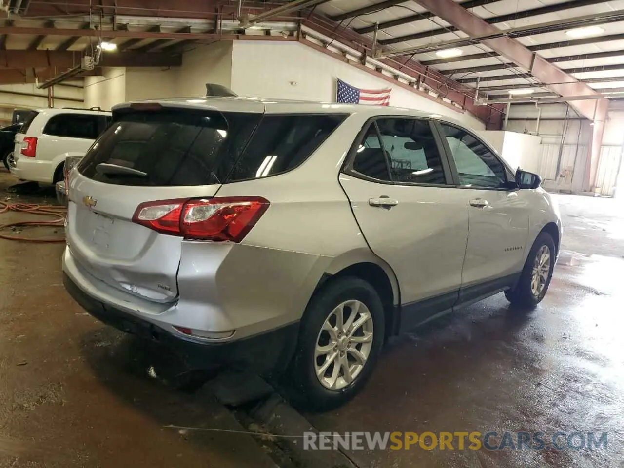 3 Photograph of a damaged car 3GNAXSEV6LS610313 CHEVROLET EQUINOX 2020