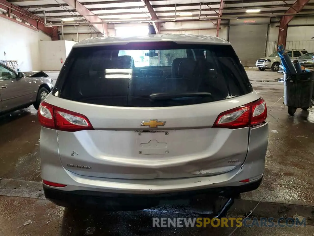 6 Photograph of a damaged car 3GNAXSEV6LS610313 CHEVROLET EQUINOX 2020