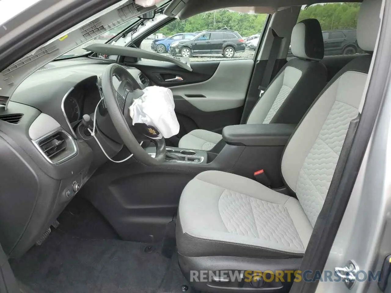 7 Photograph of a damaged car 3GNAXSEV6LS727406 CHEVROLET EQUINOX 2020