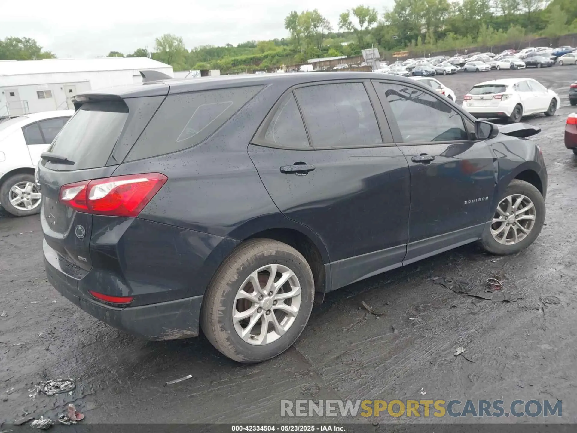 4 Фотография поврежденного автомобиля 3GNAXSEV8LS603458 CHEVROLET EQUINOX 2020