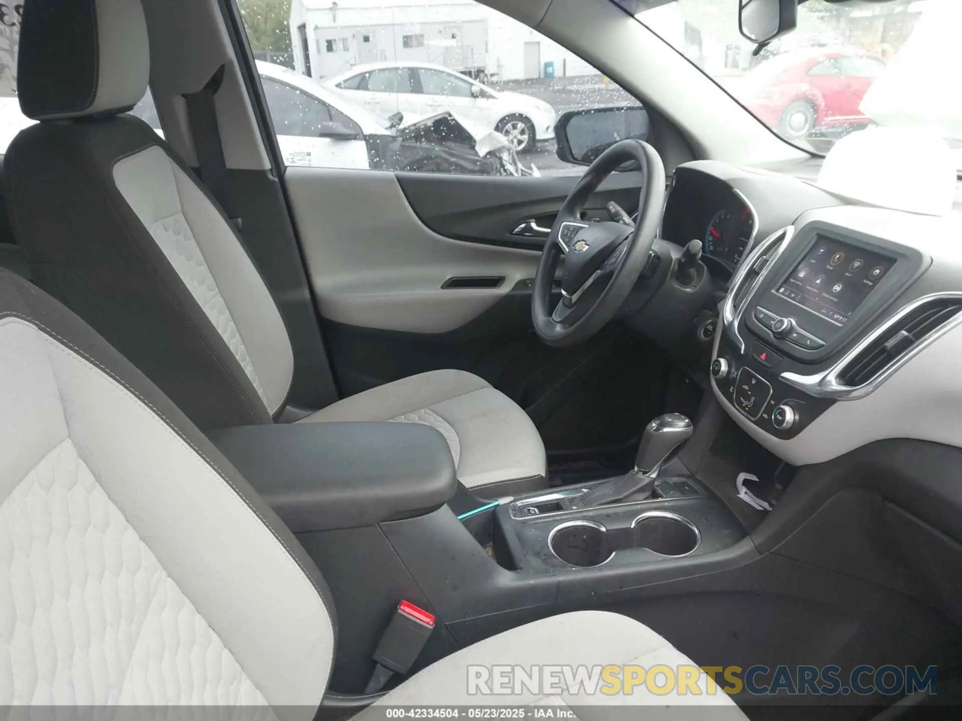 5 Фотография поврежденного автомобиля 3GNAXSEV8LS603458 CHEVROLET EQUINOX 2020