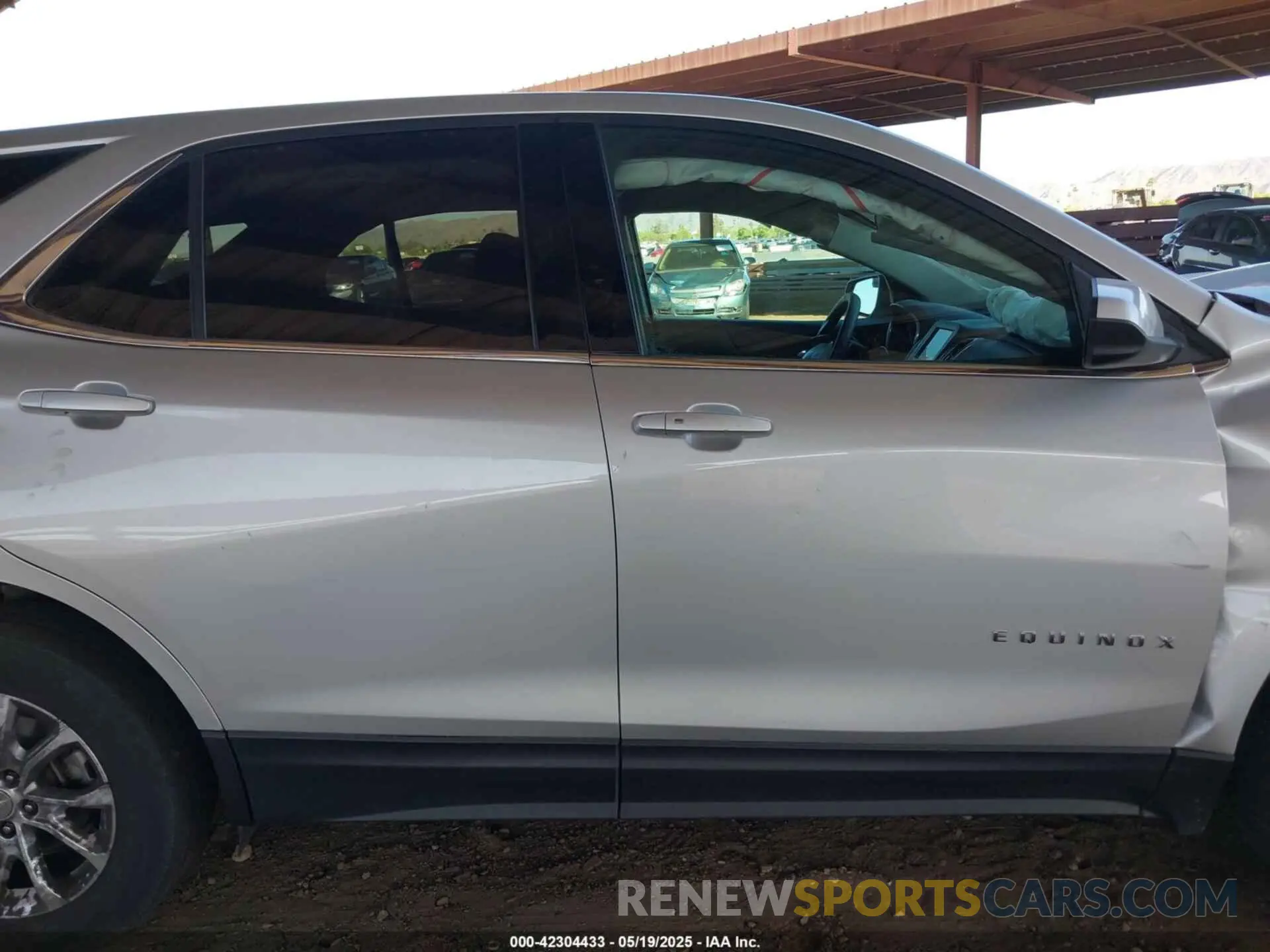 13 Photograph of a damaged car 3GNAXTEV2LS726176 CHEVROLET EQUINOX 2020