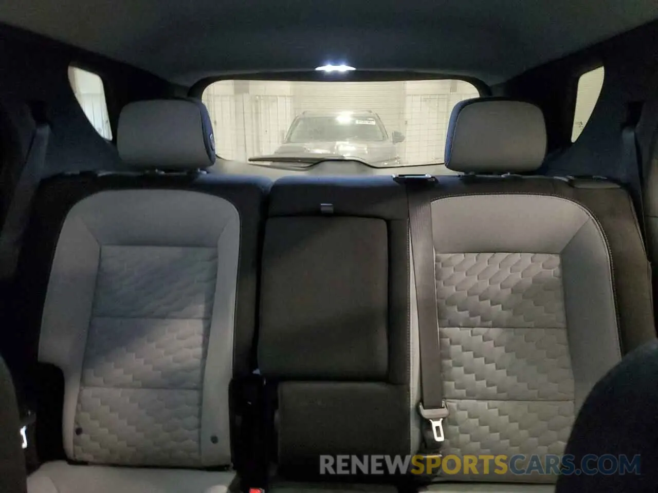 10 Photograph of a damaged car 3GNAXTEV3LS583853 CHEVROLET EQUINOX 2020