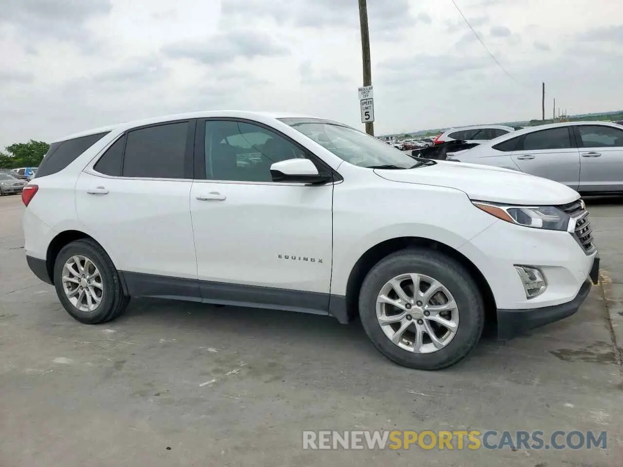 4 Photograph of a damaged car 3GNAXTEV3LS729958 CHEVROLET EQUINOX 2020