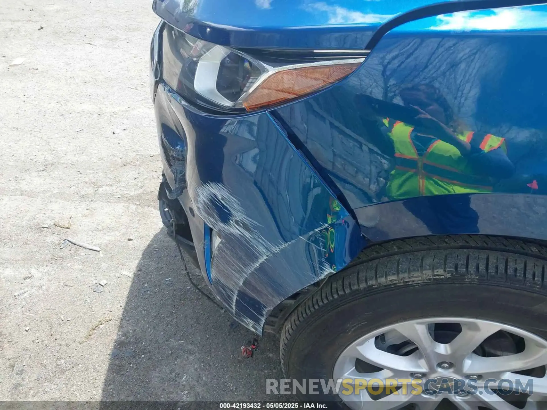 19 Photograph of a damaged car 3GNAXTEV8LL105289 CHEVROLET EQUINOX 2020