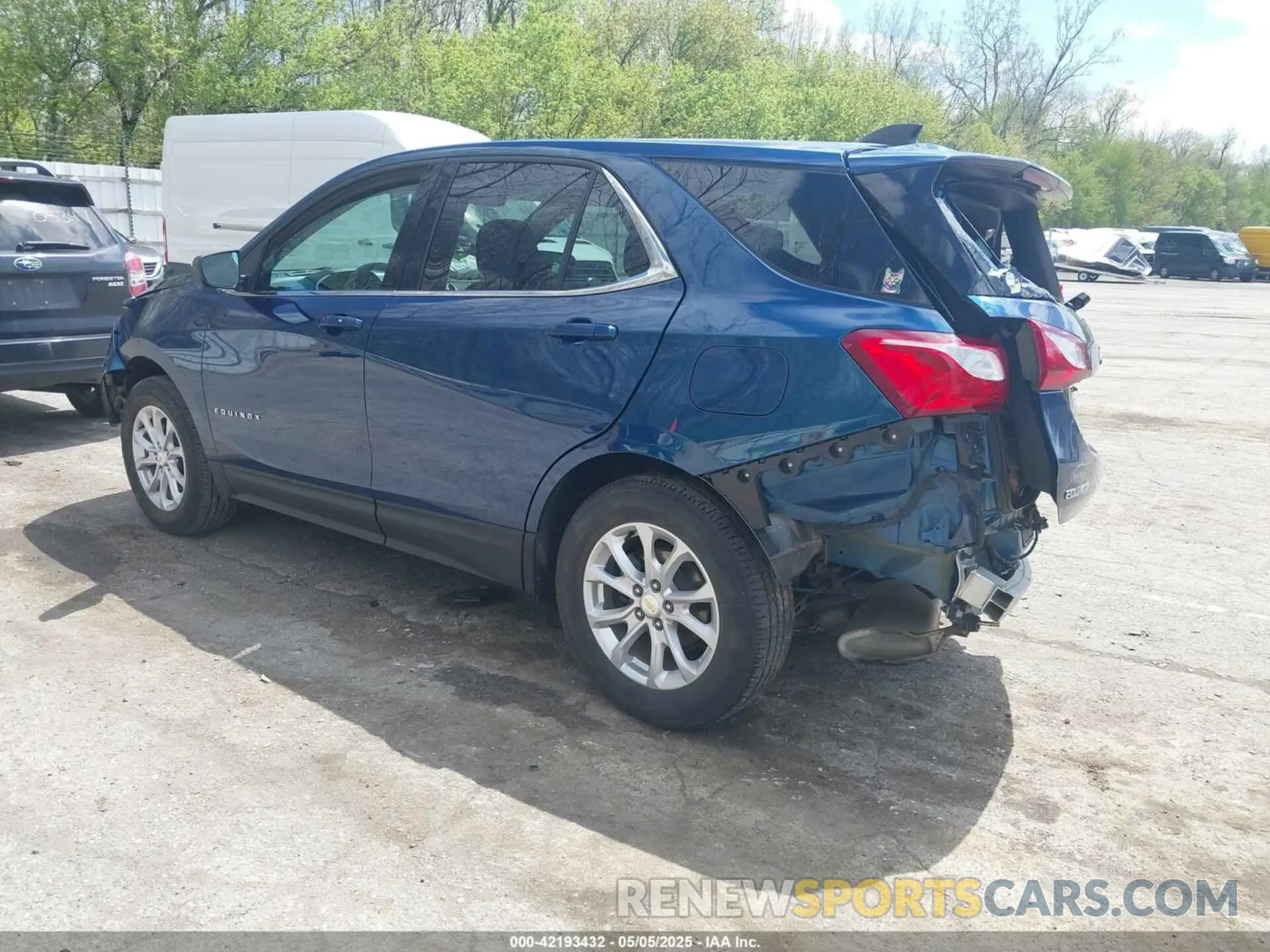 3 Photograph of a damaged car 3GNAXTEV8LL105289 CHEVROLET EQUINOX 2020
