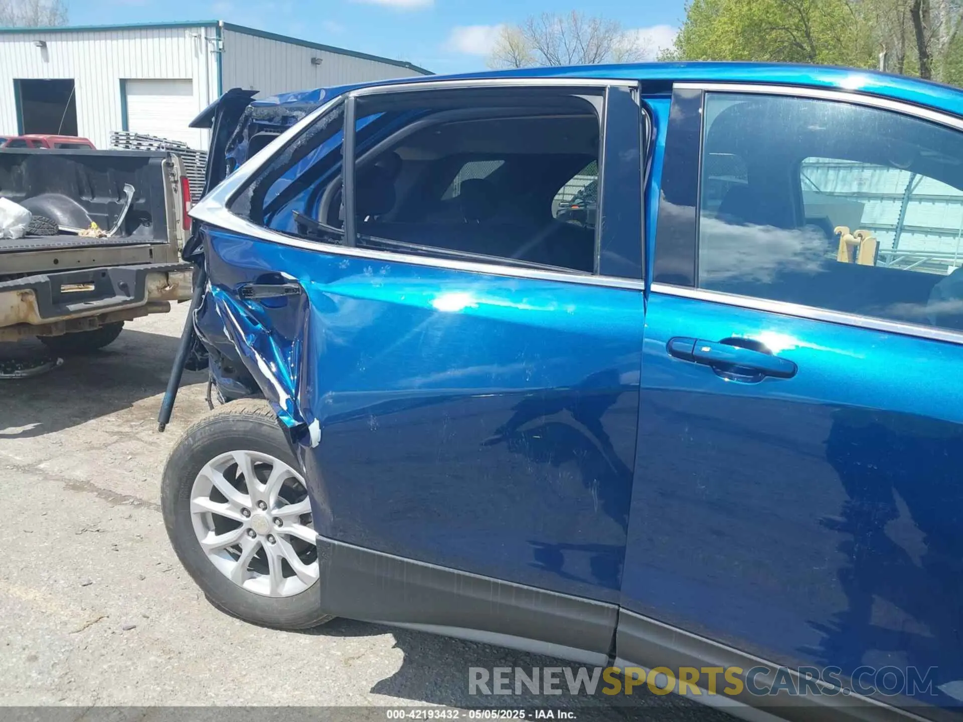 6 Photograph of a damaged car 3GNAXTEV8LL105289 CHEVROLET EQUINOX 2020