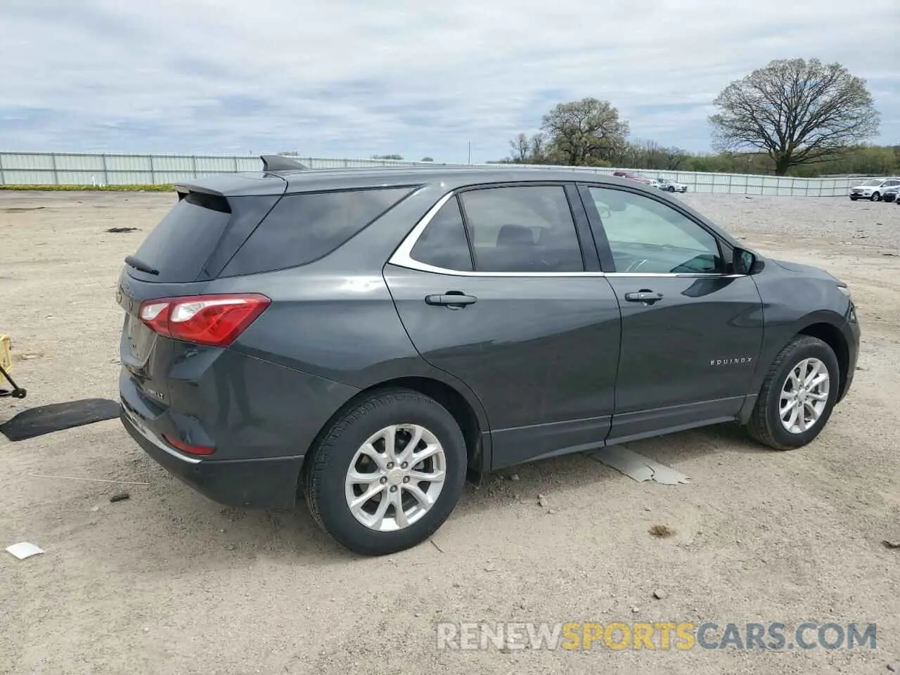 3 Photograph of a damaged car 3GNAXUEV1LS571786 CHEVROLET EQUINOX 2020