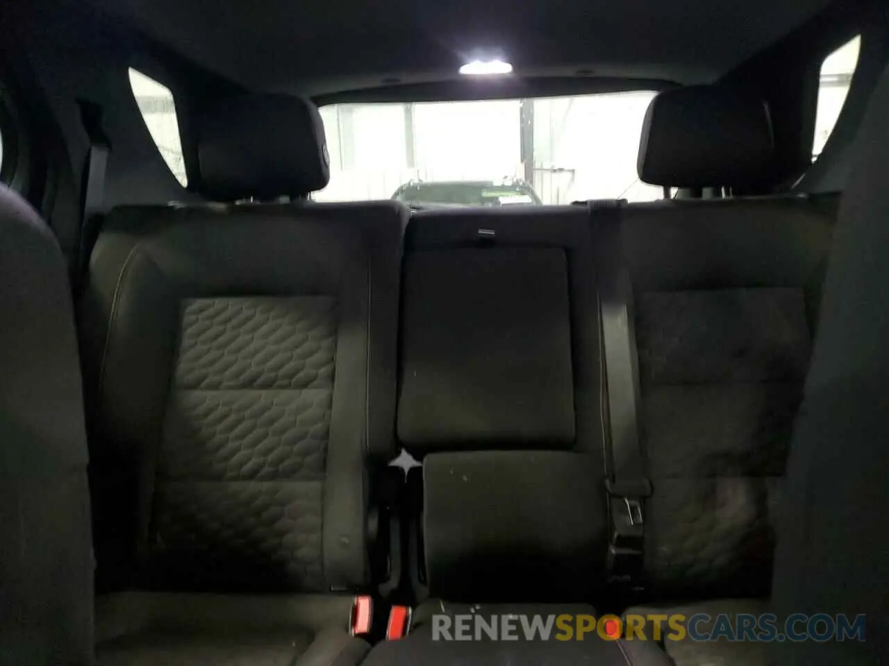 10 Photograph of a damaged car 3GNAXUEV1LS617598 CHEVROLET EQUINOX 2020