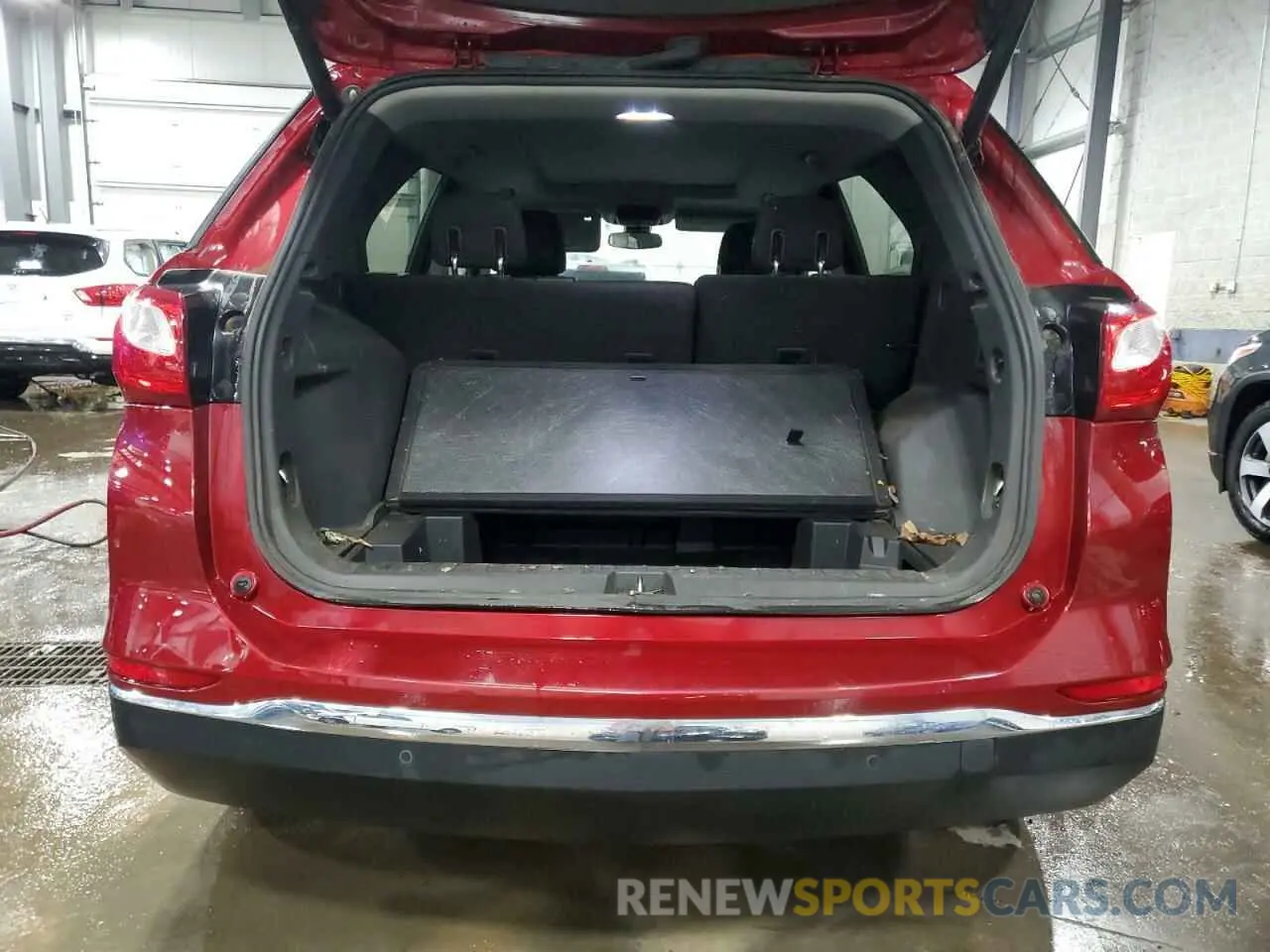 6 Photograph of a damaged car 3GNAXUEV1LS617598 CHEVROLET EQUINOX 2020